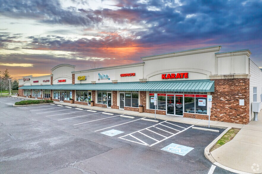 More Photos Of 4270-4284 Township Line Rd, Schwenksville General Retail For Lease