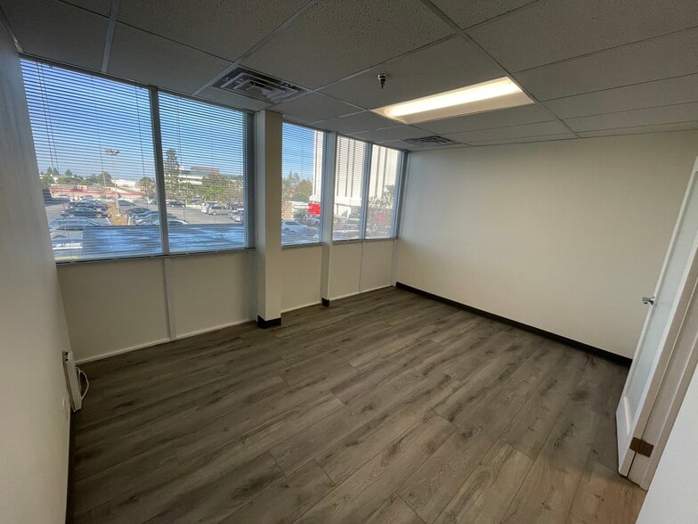 More Photos Of 4305 Torrance Blvd, Torrance Medical For Sale