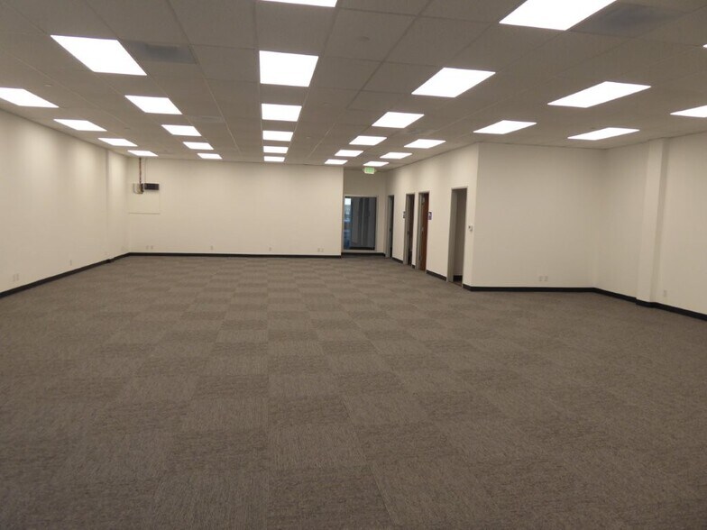 More Photos Of 6100-6120 San Fernando Rd, Glendale Office For Sale