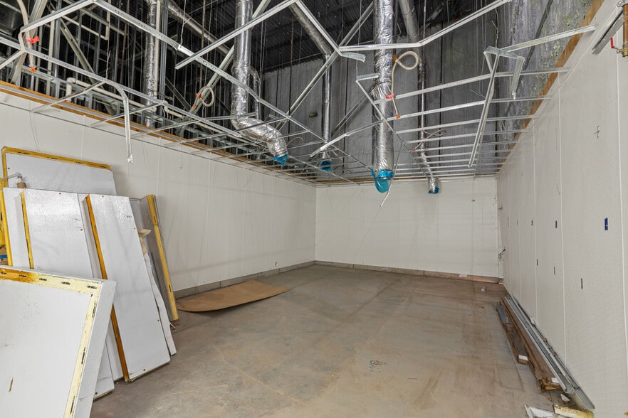 More Photos Of 8501 Auburn Blvd, Citrus Heights Freestanding For Sale