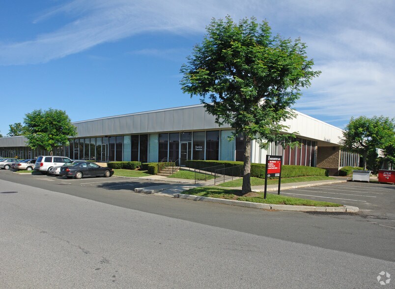 Primary Photo Of 8 Westchester Plz, Elmsford Light Manufacturing For Lease