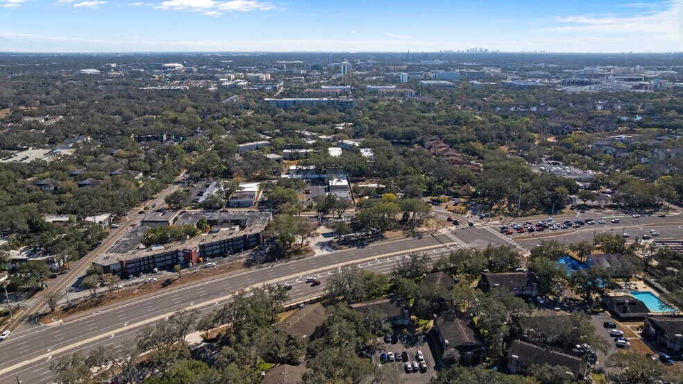 More Photos Of 14522 University Point Pl, Tampa Medical For Sale