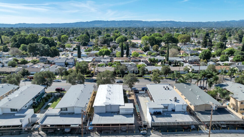 More Photos Of 17945 Roscoe Blvd, Northridge Apartments For Sale