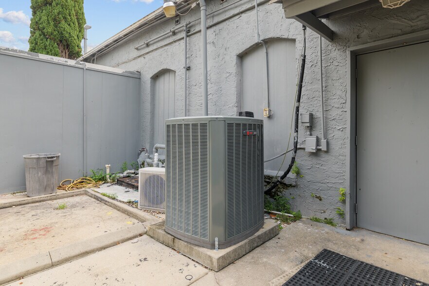 More Photos Of 14960 Main St, Alachua Restaurant For Lease