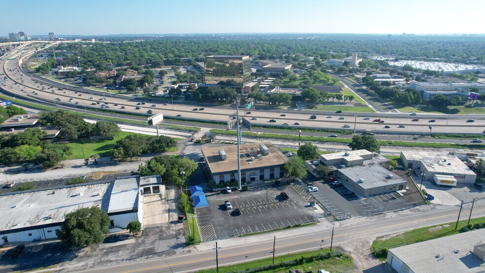 More Photos Of 6222 W Interstate 10, San Antonio Office For Sale