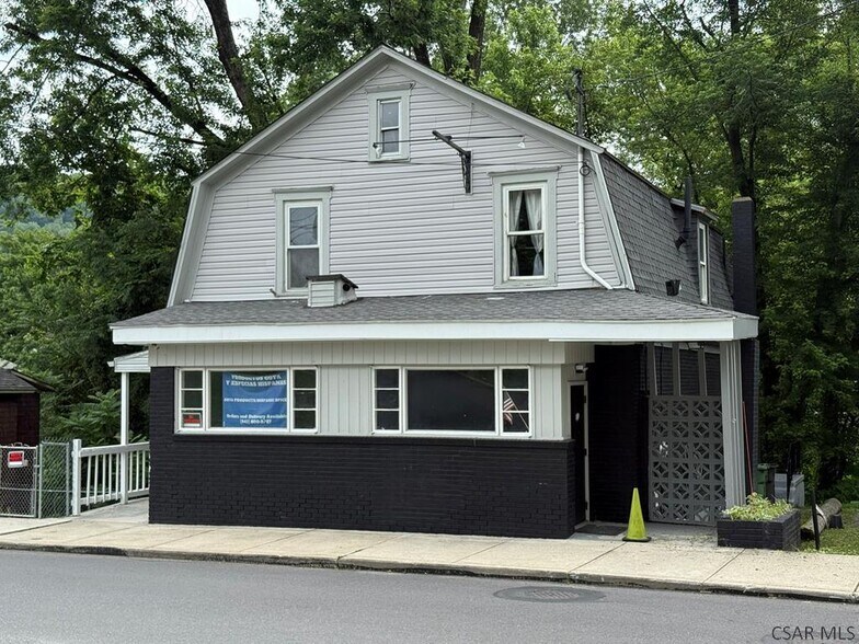 Primary Photo Of 534 Sheridan St, Johnstown General Retail For Sale