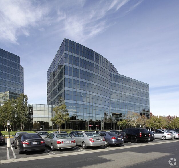 More Photos Of 5000 Birch St, Newport Beach Office For Lease