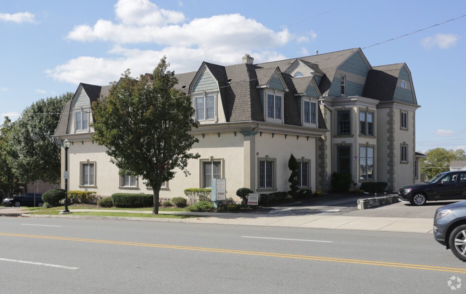 Primary Photo Of 500 Fayette St, Conshohocken Medical For Lease