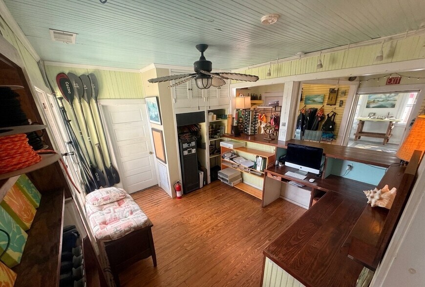 More Photos Of 1102 US Highway 80, Tybee Island Storefront Retail Office For Sale