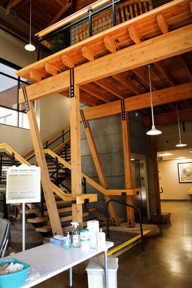 More Photos Of 5200 Hahns Peak Dr, Loveland Medical For Lease