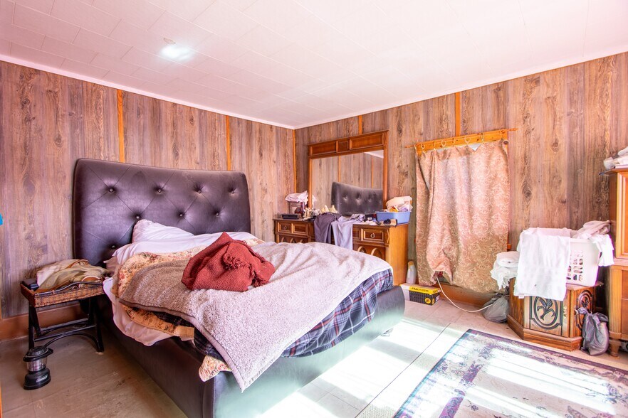 More Photos Of 263 Como Rd, Lake Como Specialty For Sale