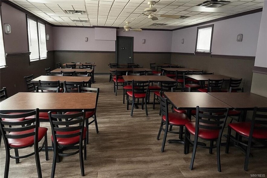 More Photos Of 504 Amherst St, Buffalo Storefront For Lease