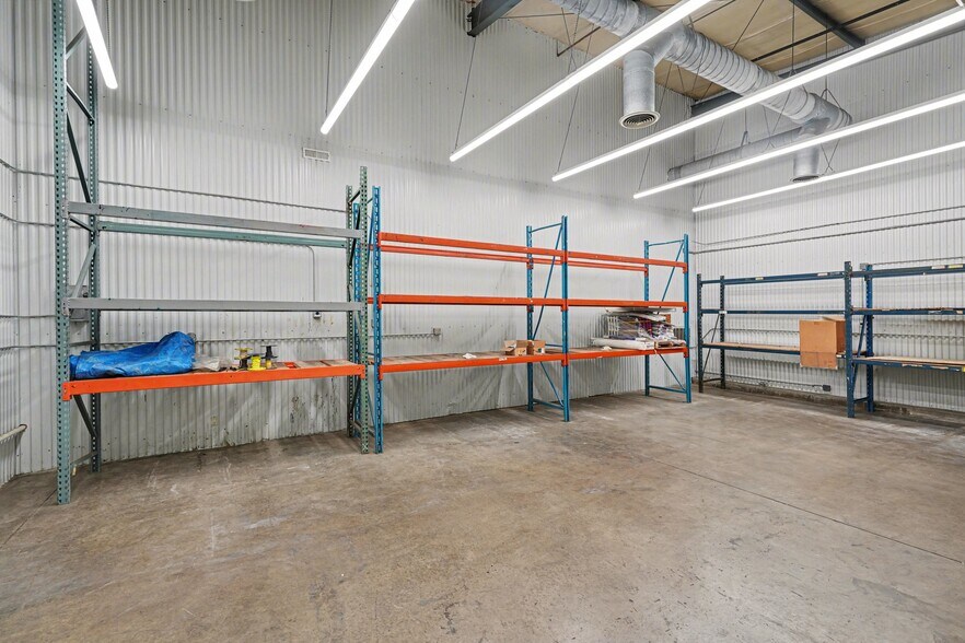 More Photos Of 49 S 2nd St, New Vienna Manufacturing For Lease