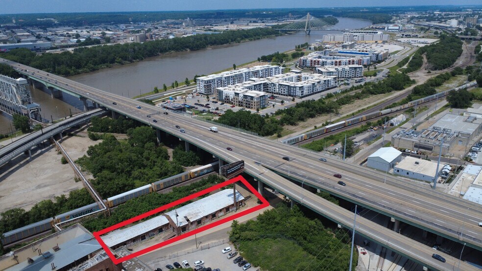 More Photos Of 500 E 1st St, Kansas City Warehouse For Sale