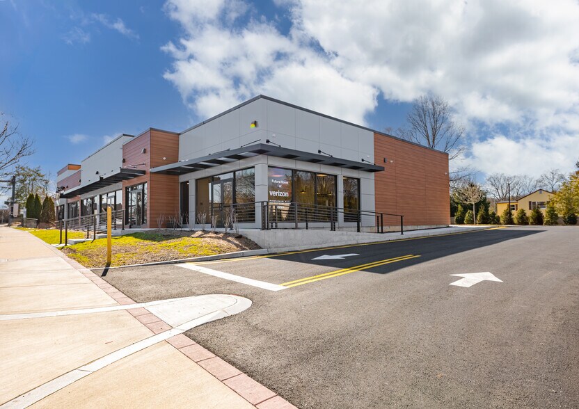 More Photos Of 101 S Main St, New City Freestanding For Lease