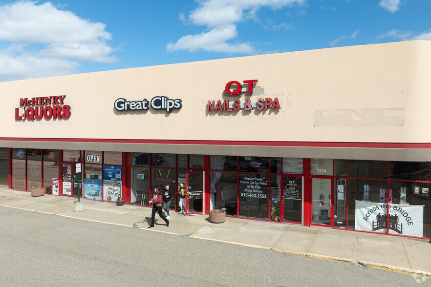 More Photos Of 1700-1792 N Richmond Rd, McHenry Storefront For Lease