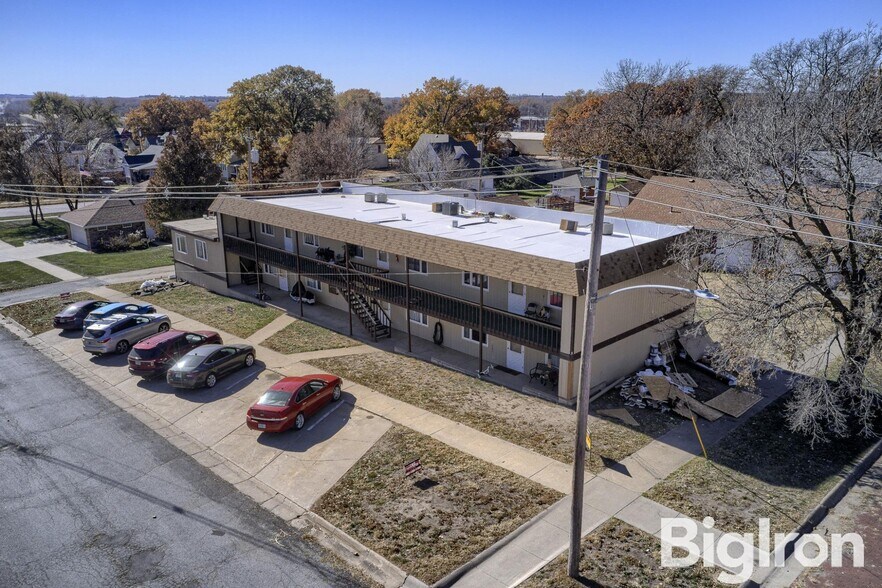 More Photos Of 525 I St, Fairbury Apartments For Sale