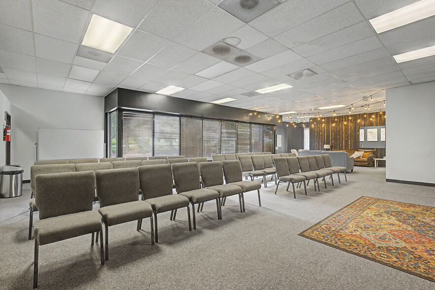 More Photos Of 1301-1333 W 121st Ave, Denver Flex For Lease