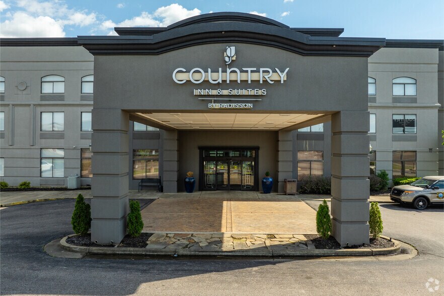 More Photos Of 2270 N Germantown Pky, Cordova Hotel For Sale