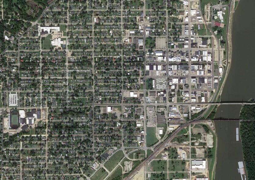 More Photos Of 1010 4th St, Clinton Land For Sale