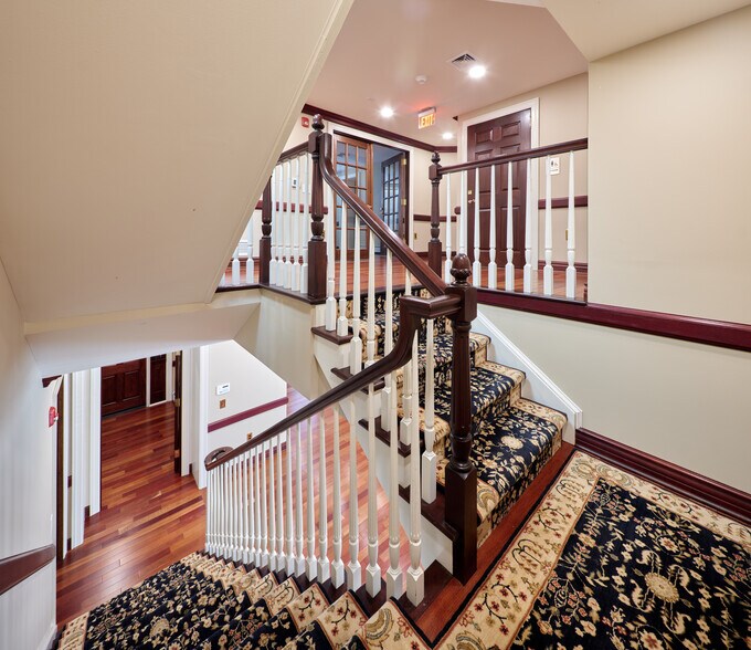 More Photos Of 67 W Court St, Doylestown Office For Lease