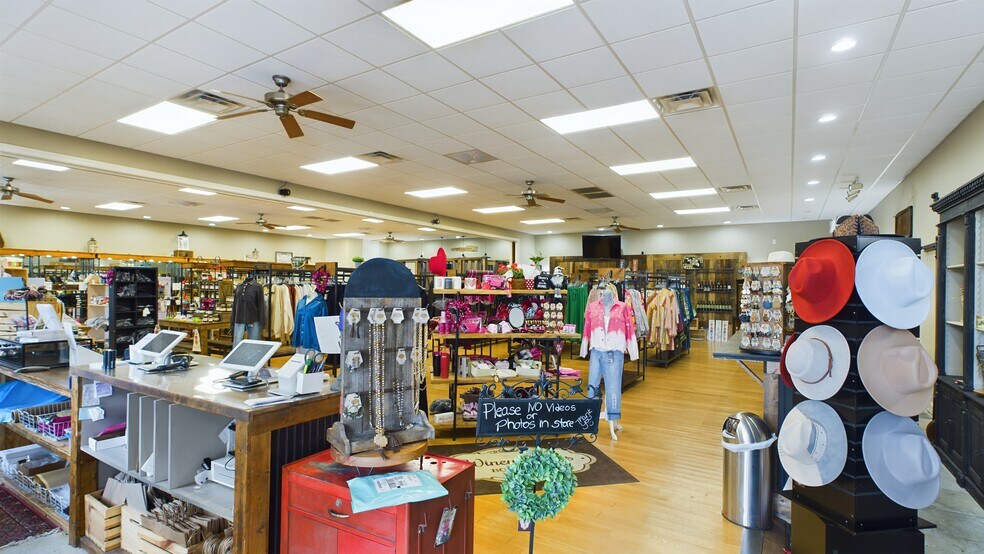 More Photos Of 1129 Thomas Jefferson Rd, Forest General Retail For Sale