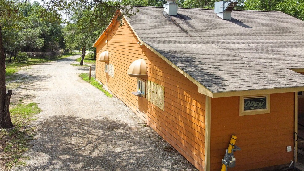 More Photos Of 3710 Waterwood Pass, Elmendorf Restaurant For Sale