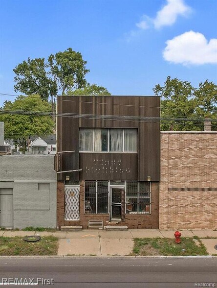 More Photos Of 1523 E 8 Mile Rd, Hazel Park Flex For Sale