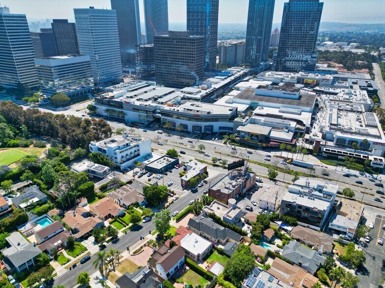 More Photos Of 10231 Santa Monica Blvd, Los Angeles Medical For Sale