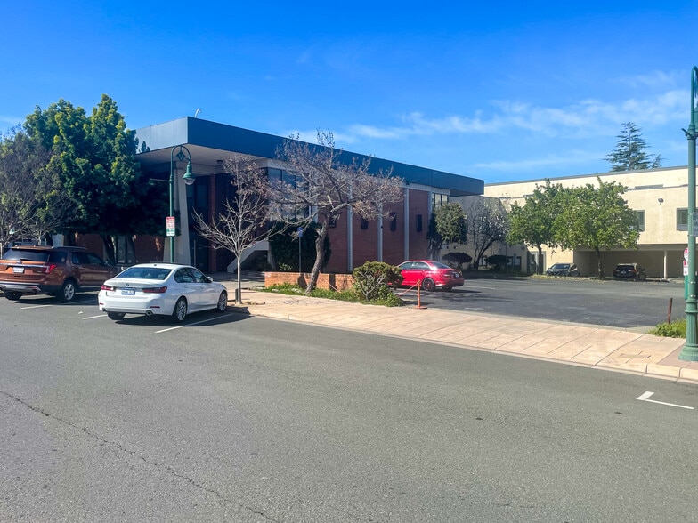 More Photos Of 250 Georgia St, Vallejo Office For Sale