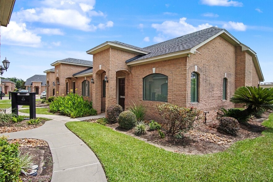 More Photos Of 1810 Snake River Rd, Katy Medical For Sale