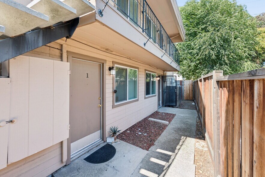 More Photos Of 2067 Riley Ct, Concord Apartments For Sale