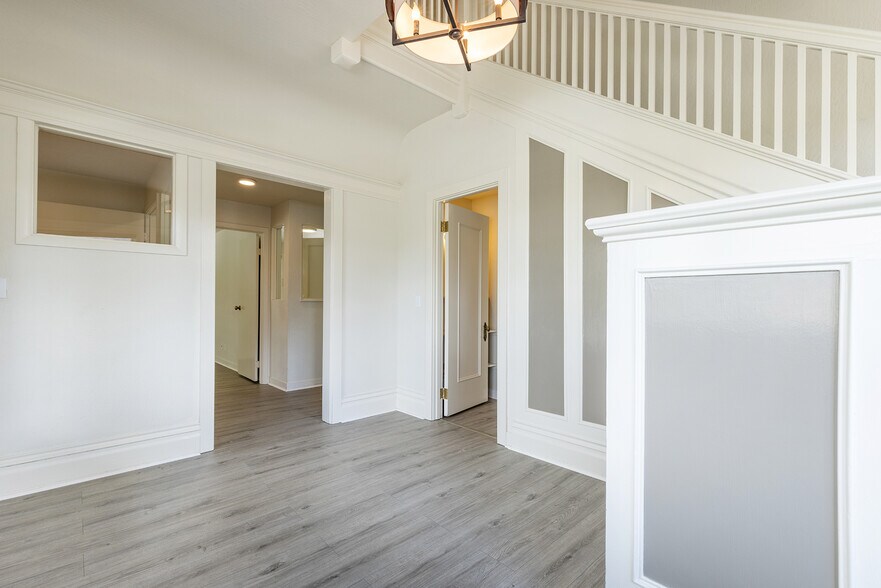 More Photos Of 1801 Oak St, Napa Office For Sale