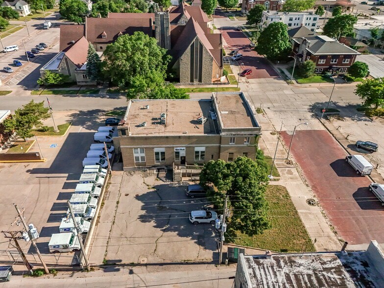 More Photos Of 920 Millington St, Winfield Storefront Retail Office For Sale