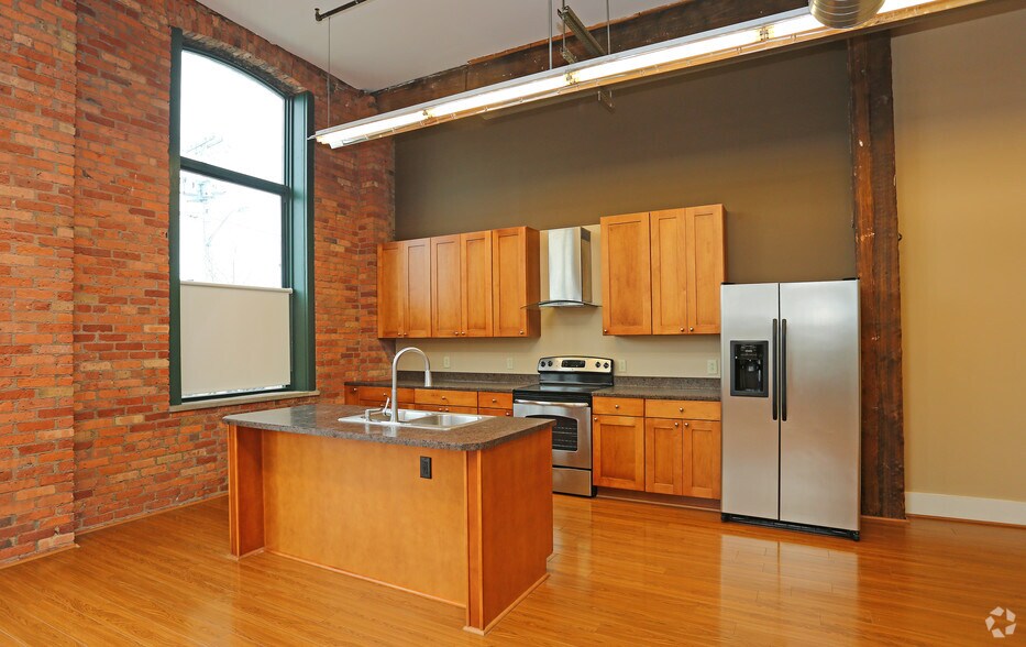 More Photos Of 55 Railroad St, Rochester Apartments For Lease