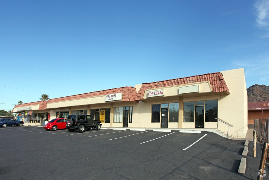 More Photos Of 8941 N 12th St, Phoenix Freestanding For Lease