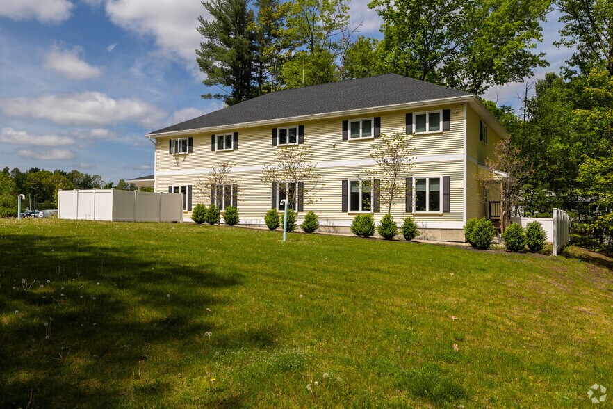 More Photos Of 6 Mohawk Dr, Londonderry Medical For Sale