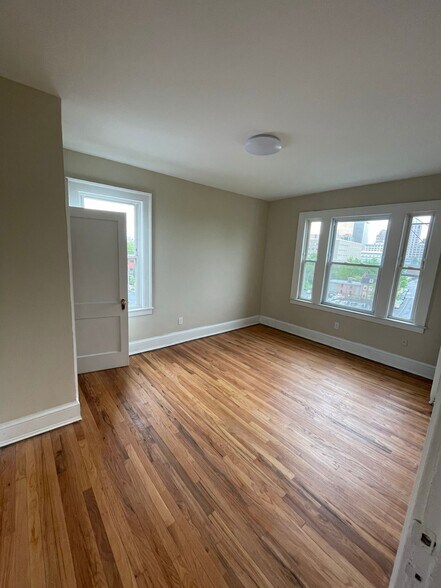 More Photos Of 37-39 Charter Oak Pl, Hartford Apartments For Sale