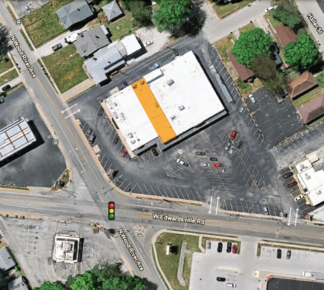 More Photos Of 12-18 W Edwardsville Rd, Wood River Storefront For Lease