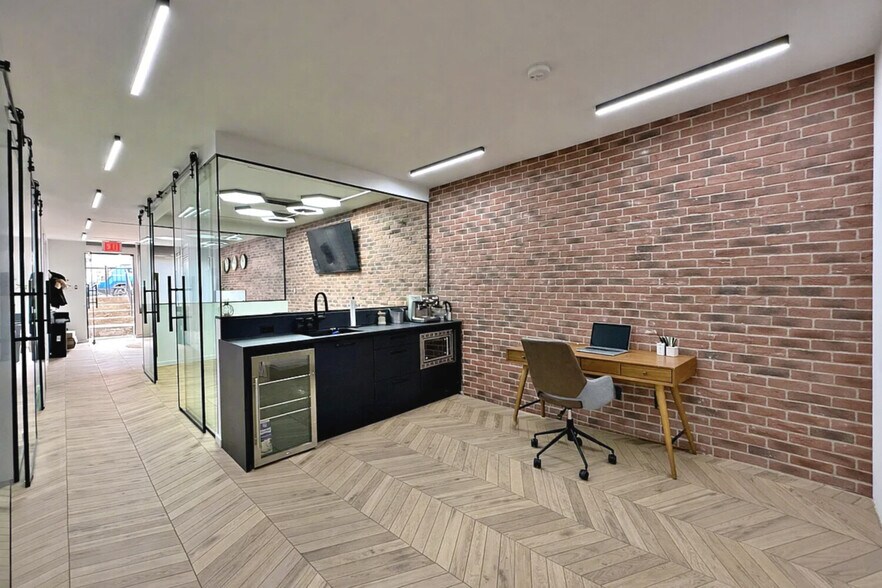 More Photos Of 989 Halsey St, Brooklyn Apartments For Lease
