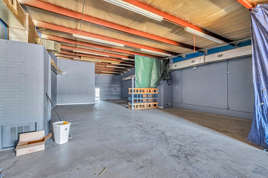 More Photos Of 3636 Andrews Hwy, Odessa Storefront For Lease