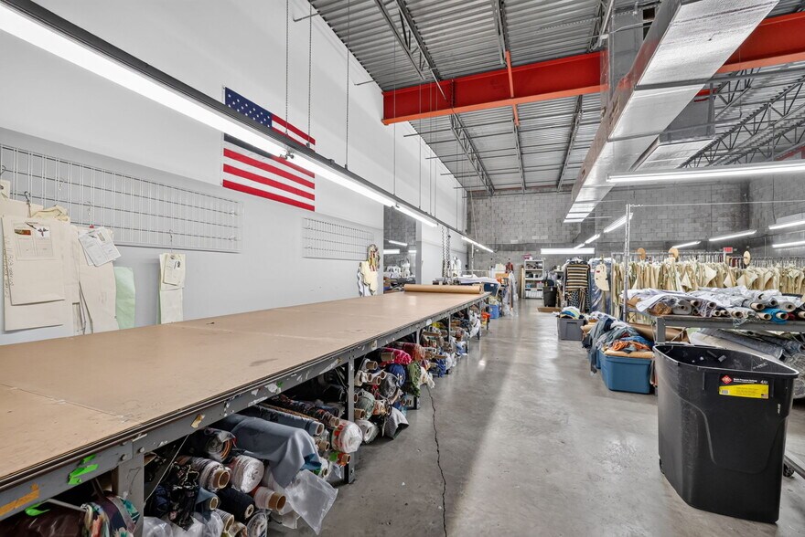 More Photos Of 2202-2204 W 78th St, Hialeah Warehouse For Sale