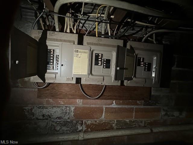 More Photos Of 1115 East Ave, Elyria Storefront Retail Residential For Sale