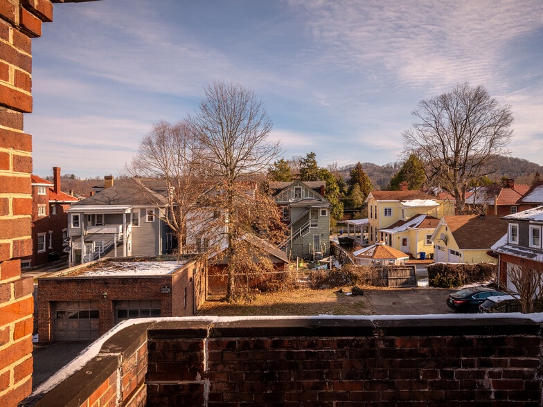 More Photos Of 1526 Kanawha Blvd E, Charleston Office Residential For Sale