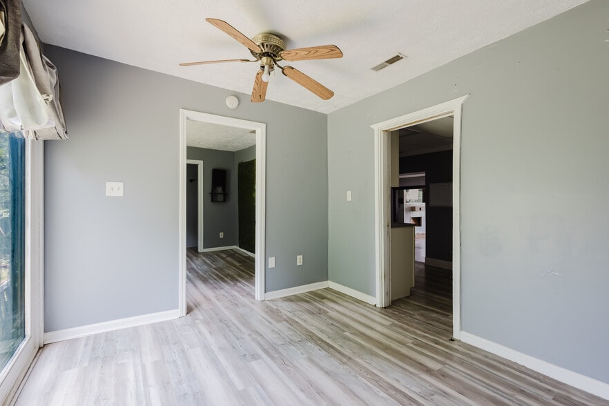 More Photos Of , Lexington Specialty For Sale