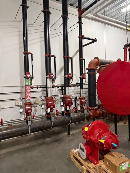 More Photos Of 2700 S Saginaw Rd, Midland Manufacturing For Sale