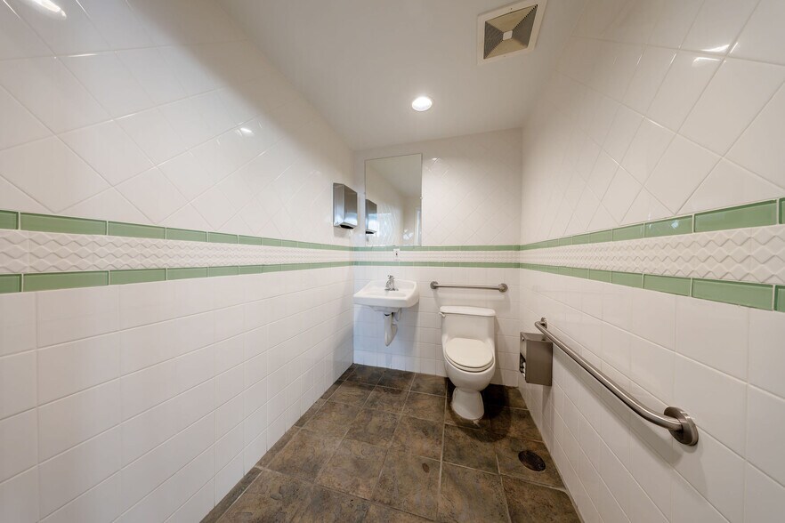More Photos Of 121 E 1st St, Sanford Office Residential For Sale