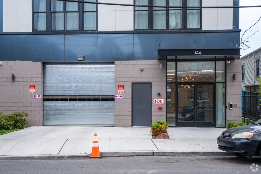 More Photos Of 144 Bergen Ave, Jersey City Apartments For Sale