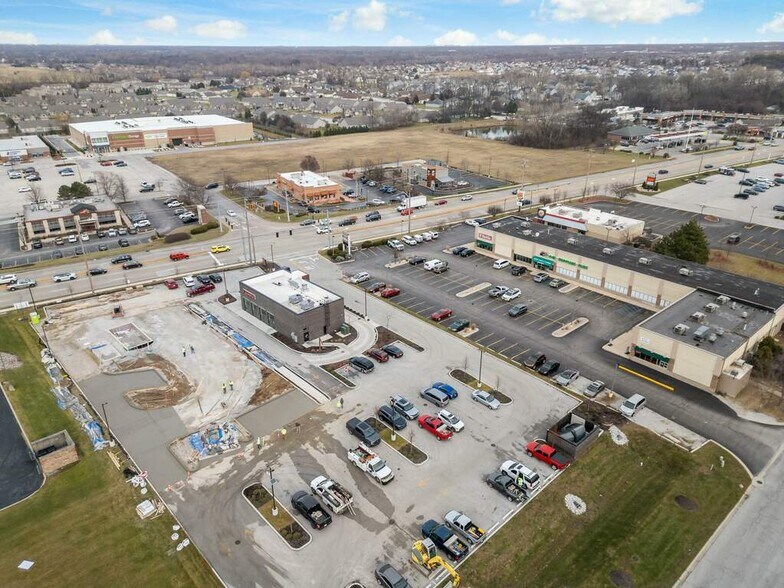 More Photos Of 870 Richard Rd, Dyer Freestanding For Lease