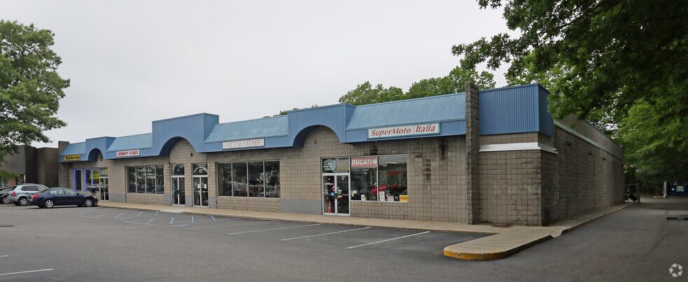 Primary Photo Of 805-815 Middle Country Rd, Saint James Storefront For Lease